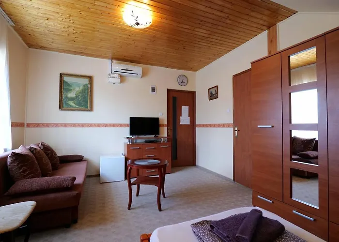 Nyilas Fogado אורחן