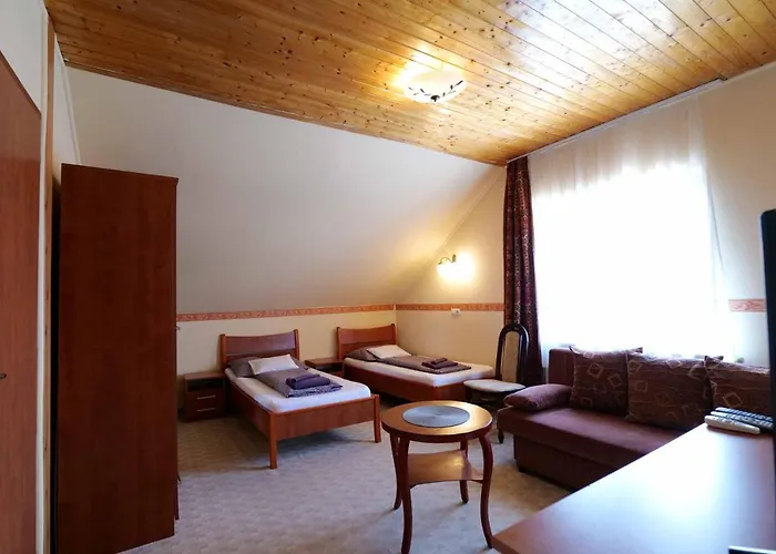 Nyilas Fogado אורחן