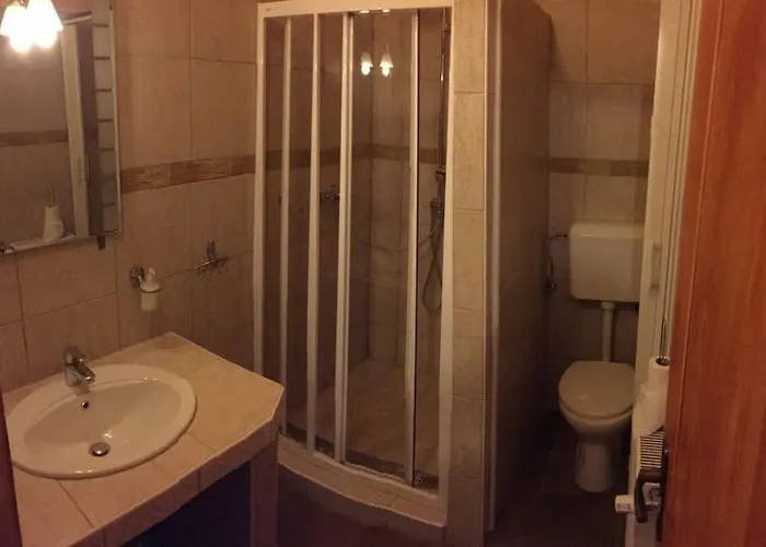 Nyilas Fogado אורחן