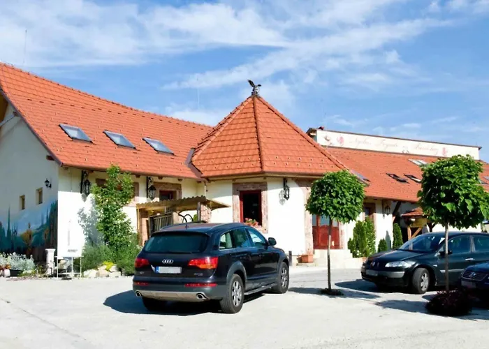 Nyilas Fogado אורחן 3*